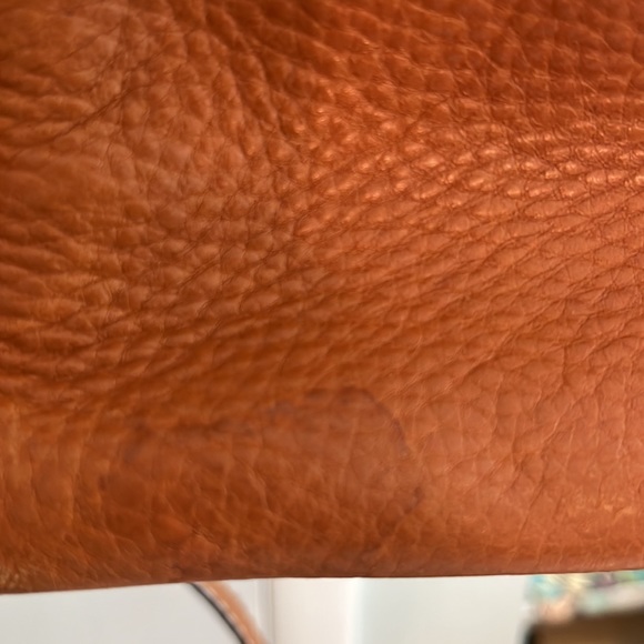 Fossil multi-pocket, leather satchel with shoulder strap. - Picture 10 of 11